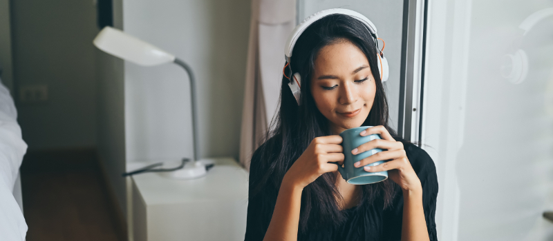6 Podcasts to Stay Positive and Healthy